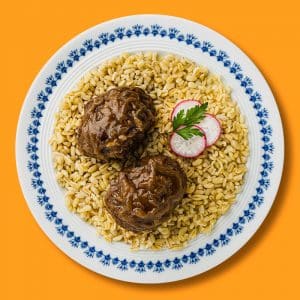 Bitoques encebollados con guarnición de trigo (270 g.)
