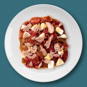 Asadillo de pimientos rojos con atún y huevo (250 g.)