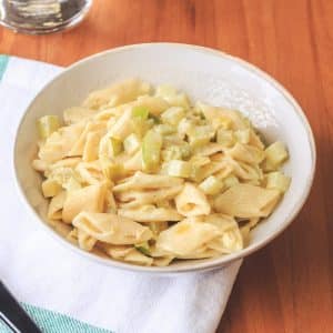 Mezze penne con manzana y curry al limón_2