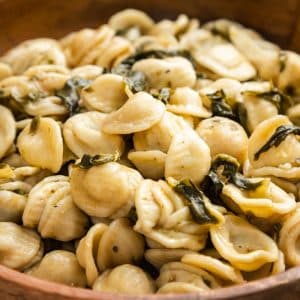 Orecchiette con acelgas